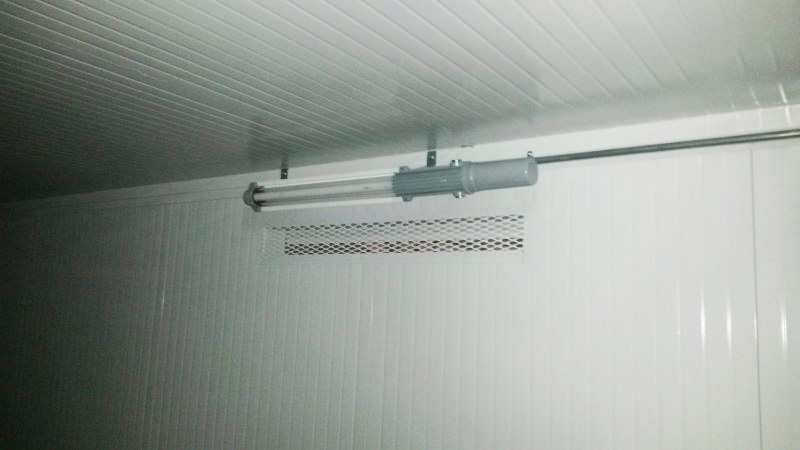 Box coibentato REI/EI 120 con portoni antipanico e illuminazione Atex